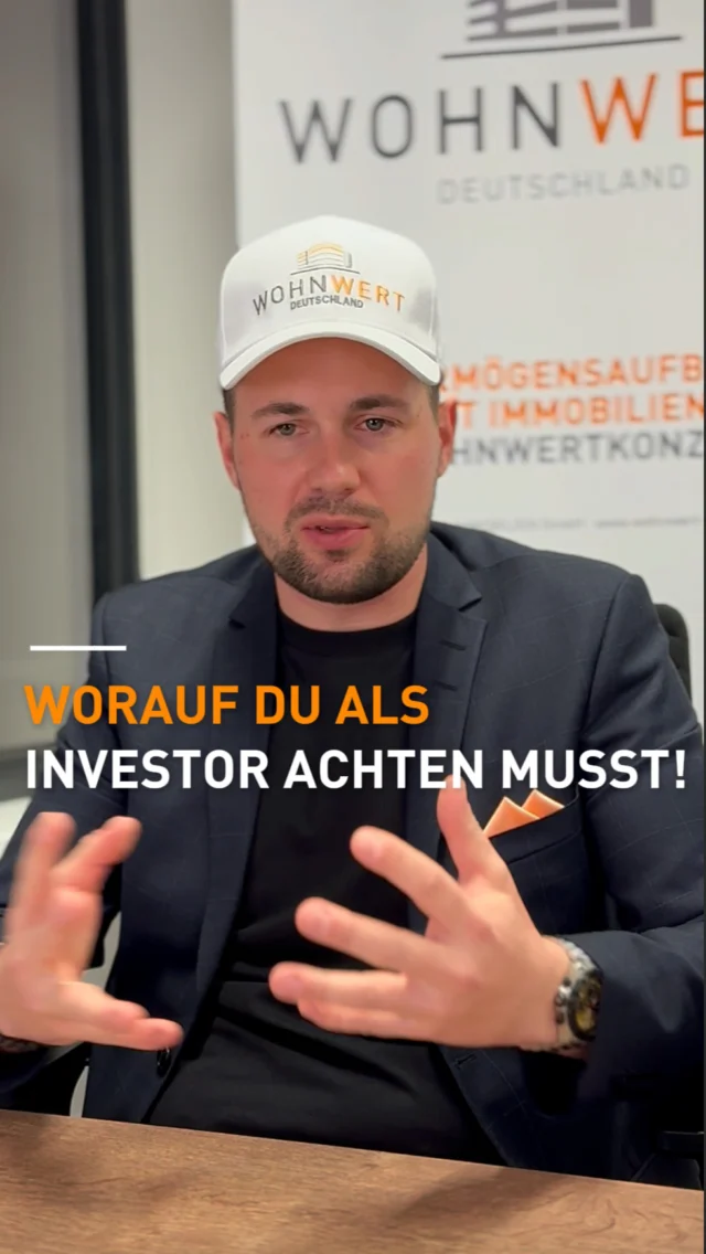 Kapitalanlage ist keine Wellness-Oase.

Viele begehen den größten Fehler gleich zu Beginn:
Sie schauen auf ihre erste Immobilie durch die Eigenheim-Brille.
„Schön soll sie sein, gemütlich, gute Lage für mich…“
Bullshit.

Kapitalanlage heißt: Zahlen statt Zierkissen.
Es geht nicht darum, wo DU abends die Füße hochlegen willst.
Es geht darum, ob sich das Investment rechnet – heute, morgen und in zehn Jahren.

Und genau dafür sind wir da.
Wir kümmern uns darum, dass dein Investment sich auszahlt – nicht dein Wohnzimmer glänzt.

Schreib uns „RECHNET SICH“ in die Kommentare oder per DM – und wir zeigen dir, wie du Kapitalanlagen wirklich richtig machst.