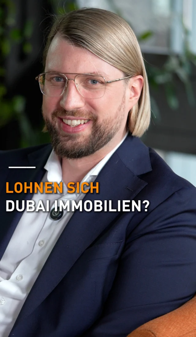 Würde ich gerade in Dubai investieren? Ehrliche Antwort. 🌇

Klar finde ich den Dubai-Markt spannend. Es ist beeindruckend, wie bei diesem riesigen Angebot trotzdem so eine hohe Nachfrage bestehen bleibt. Ein interessanter Markt, keine Frage – auch wenn da aktuell vereinzelt Bombensplitter runterkommen. Und ja: Genau das ist für manche gerade eine Chance.

Die Hälfte der Investoren, die keine Profis sind, investiert jetzt nämlich nicht – aus Angst.

Warum ich trotzdem immer in Deutschland investiere?

Ein Wort: Fremdkapitalhebel. 💪

Hier kann ich mit wenig Eigenkapital und einem hohen Anteil Fremdkapital investieren – mit einem Geldgeber, der sich Bank nennt. Genau dieser Hebel macht über die nächsten Jahre und Jahrzehnte extrem starke Renditen erst möglich.

Dubai zahlst du meist bar. In Deutschland arbeitet das Geld der Bank für dich. Das ist der Unterschied.

Du willst wissen, wie dieser Hebel für dich konkret aussieht? Schreib „HEBEL" in die Kommentare oder sichere dir dein kostenloses Erstgespräch über den Link in der Bio. 👇

#immobilien #kapitalanlage #fremdkapital #vermögensaufbau #immobilieninvestment #dubai #betongold #finanzielleFreiheit #immobilien2026